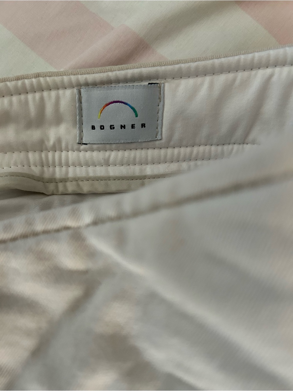 Vintage Bogner Women’s Ski Pants Size 4
Ivory Wool Blend Stirrup Zip Hem Après - Picture 10 of 16